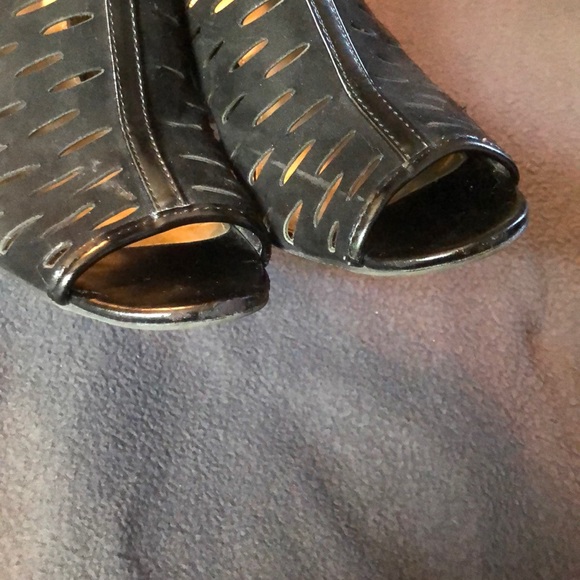 Black Open-Toe Heels - Picture 3 of 4